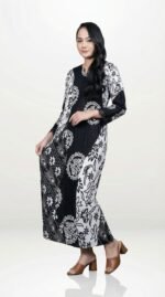 Warda Batik Caftan Dress in Aurora Black