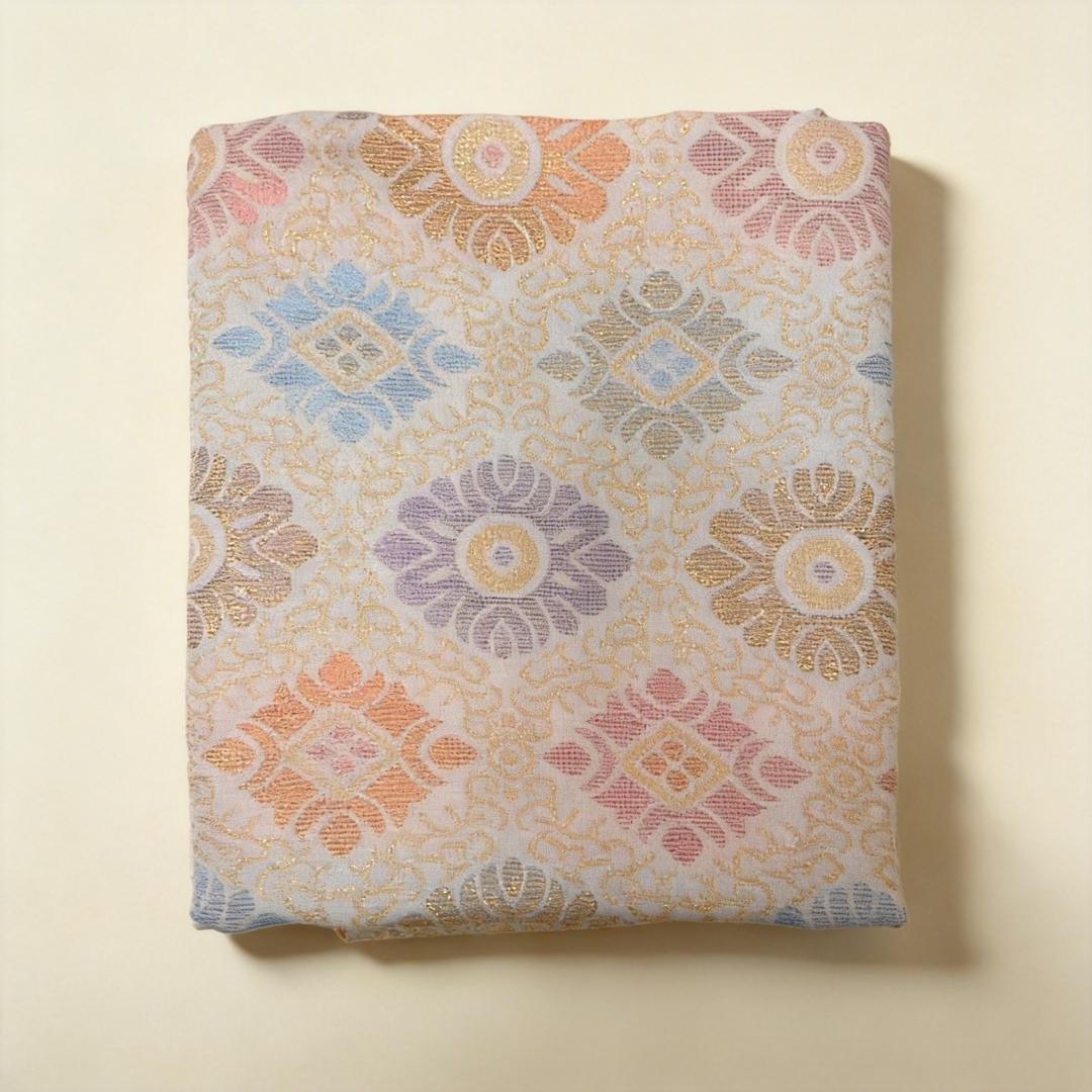 Shayan Sampin in Colorful Gold