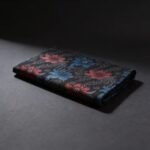 Utbah Sampin in Black Blue